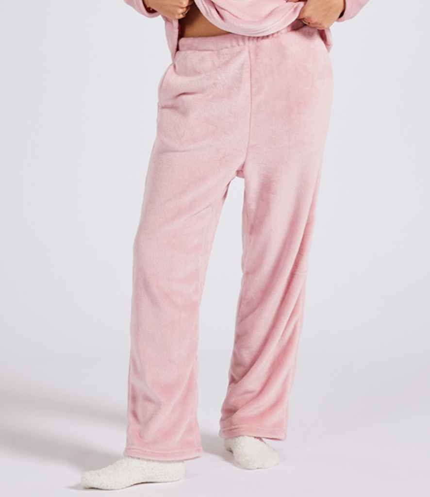 BH211 Blush pink Model