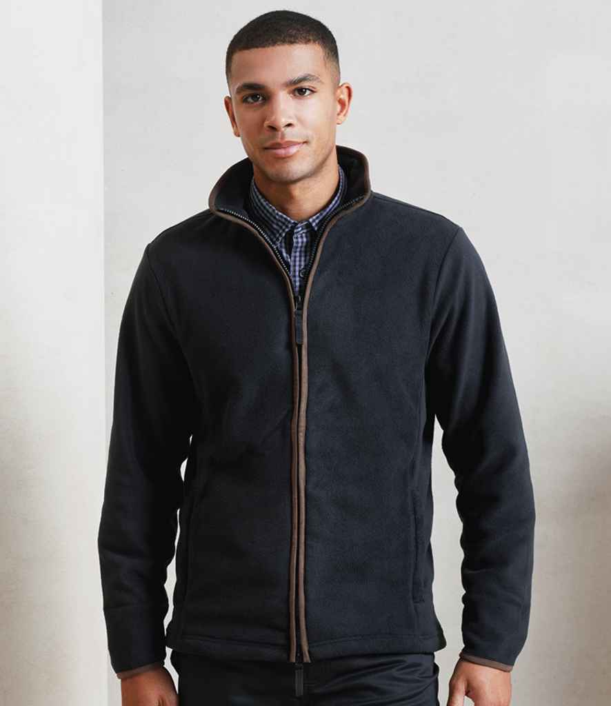 PR823 Black/Brown Model