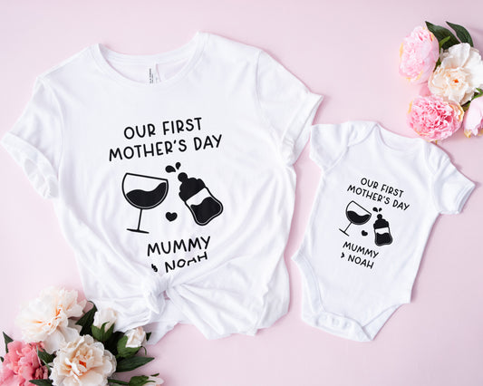 Custom Mum T-Shirt & Baby Vest, Sleepsuit or Bib – Personalised First Mother’s Day Gift Set – Matching Mummy & Baby Outfit